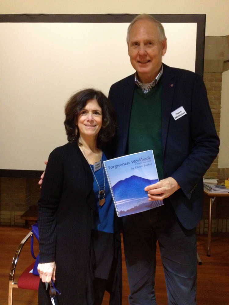 Eileen-Barker-Steve-Whittaker-mediation-workshop-vergeving